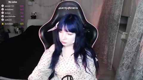 akirahartyx online show from 10.22.25