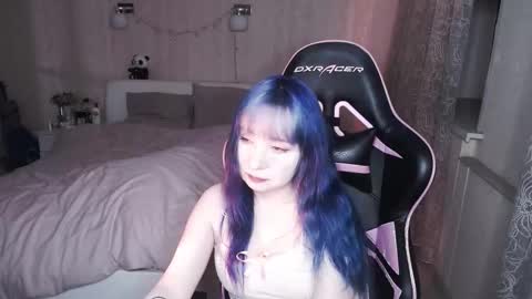 akirahartyx online show from 02.17.26