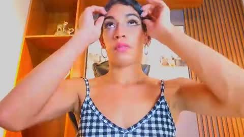 Snapshot of alahia__rodriguez chatting on 06.18.26 Alahia Rodriguez online show from 06.18.26