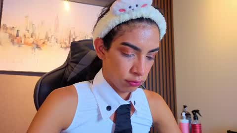 Snapshot of alahia__rodriguez chatting on 07.19.26 Alahia Rodriguez online show from 07.19.26
