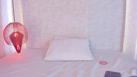 Snapshot of alahia_rosse chatting on 10.03.25 Alahia online show from 10.03.25