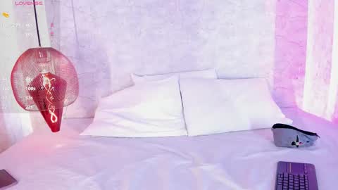 Snapshot of alahia_rosse chatting on 10.20.25 Alahia online show from 10.20.25