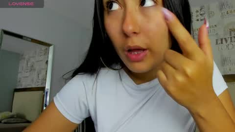 Snapshot of alahiacruz1 chatting on 05.01.26 A L A H I A online show from 05.01.26
