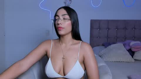 Alaia Alegria online show from 05.03.26