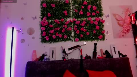 Snapshot of alaia_asuka chatting on 09.13.25 Alaia online show from 09.13.25