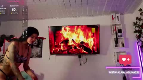 Snapshot of alaia_asuka chatting on 10.03.25 Alaia online show from 10.03.25