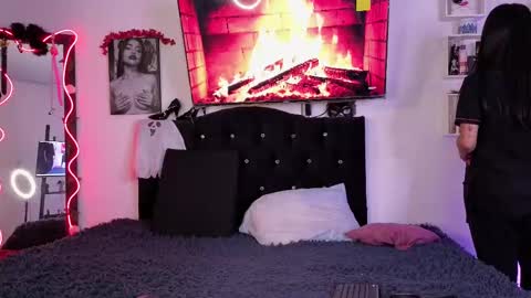 Snapshot of alaia_asuka chatting on 10.19.25 Alaia online show from 10.19.25