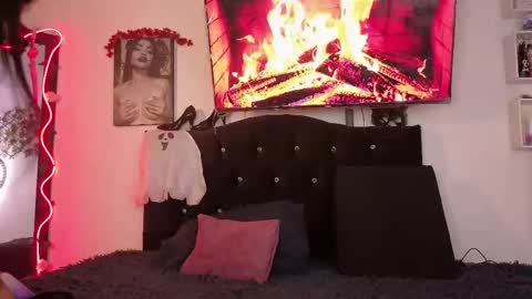 Snapshot of alaia_asuka chatting on 10.23.25 Alaia online show from 10.23.25