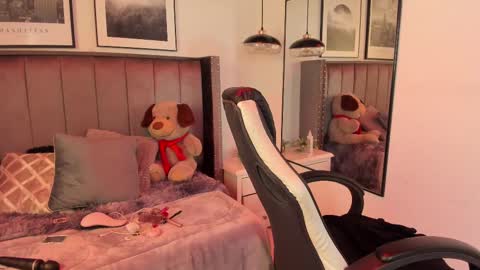 Alaia Carter online show from 09.20.25