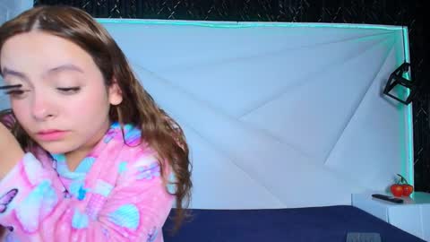 Snapshot of alaia_liam chatting on 12.24.24 alaia_liam online show from 12.24.24