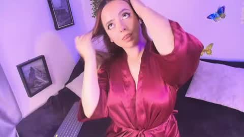 Snapshot of alaiia_25 chatting on 07.19.26 Alaia online show from 07.19.26