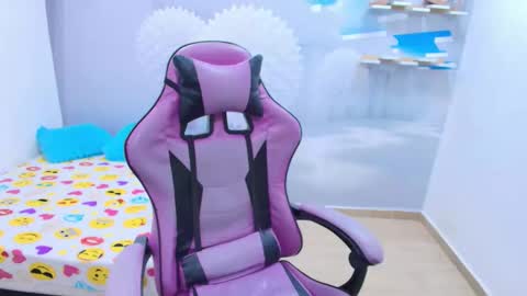 Snapshot of alan_allexander chatting on 02.14.26 ALAN online show from 02.14.26