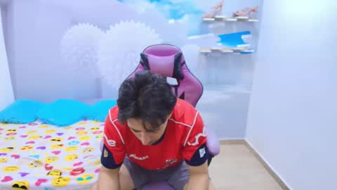 Snapshot of alan_allexander chatting on 02.15.26 ALAN online show from 02.15.26