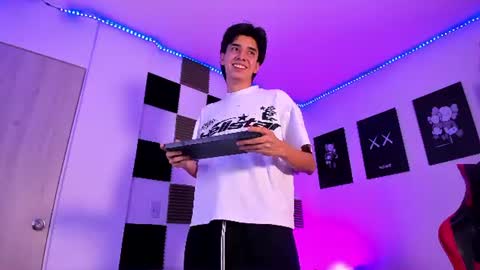 Alan Boy online show from 07.25.26