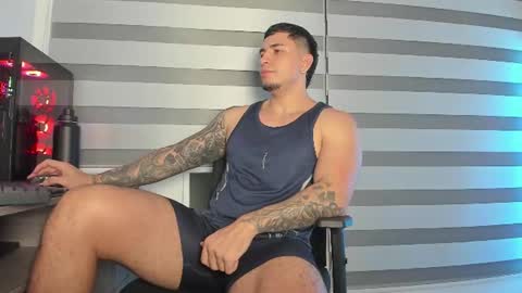 Snapshot of alan_muscle chatting on 07.18.26 Alan online show from 07.18.26