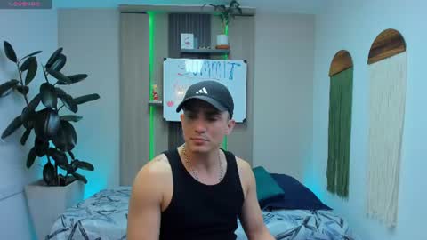 Alan  Kevin can we reach 100 thumbs up please guys  online show from 07.28.26