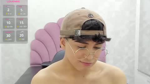alan_twink12 online show from 07.11.26