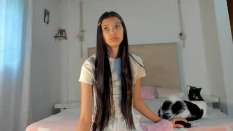 Snapshot of alana__get chatting on 06.17.26 online show from 06.17.26