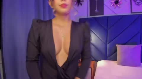 Snapshot of alana_dreams chatting on 07.19.26 Alana online show from 07.19.26
