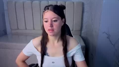 Snapshot of alana_fox_tx chatting on 06.20.26 Follow me.. Live 1430 to 2100 online show from 06.20.26