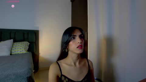 Snapshot of alana_sofia_ chatting on 06.04.26 Alana Tobias online show from 06.04.26