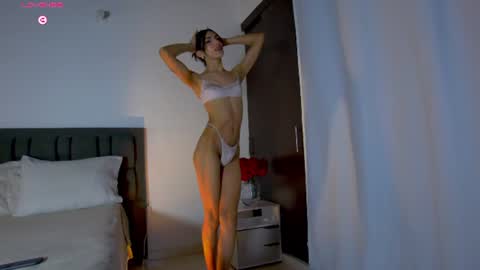 Snapshot of alana_sofia_ chatting on 07.11.26 Alana Tobias online show from 07.11.26