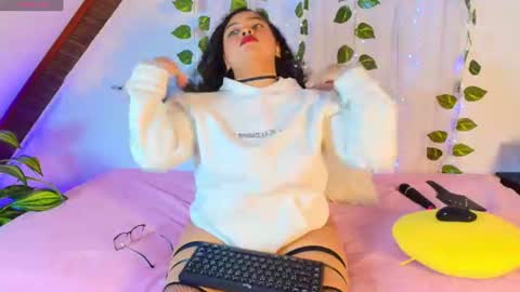 Alana Gmez  online show from 06.18.26
