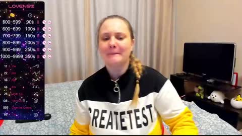 Snapshot of alanabrox chatting on 12.10.24 Julia online show from 12.10.24