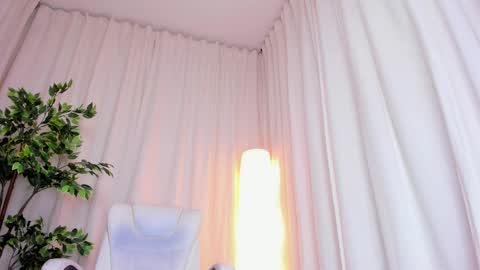 Alana silvana online show from 02.15.25