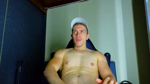 Snapshot of alanferrer chatting on 03.16.26 Alan Ferrer online show from 03.16.26