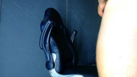 Snapshot of alanferrer chatting on 04.07.26 Alan Ferrer online show from 04.07.26