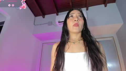 Snapshot of alannaajoness chatting on 04.29.26 Alanna Jonnes online show from 04.29.26