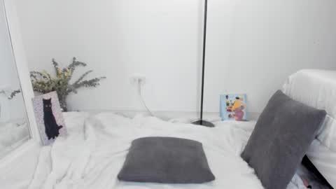 Snapshot of alannarusselll chatting on 02.26.25 Alanna Cute Russell online show from 02.26.25