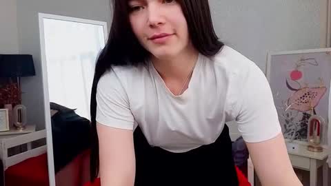 Snapshot of albi_sunny chatting on 03.12.26 Albi online show from 03.12.26