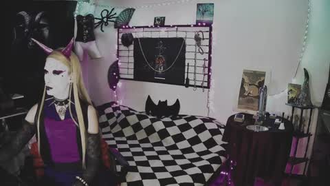 Snapshot of alchemymistic chatting on 01.26.25 Mistic witch online show from 01.26.25