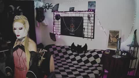 Snapshot of alchemymistic chatting on 02.06.25 Mistic witch online show from 02.06.25