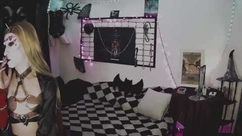 Snapshot of alchemymistic chatting on 02.14.25 Mistic witch online show from 02.14.25