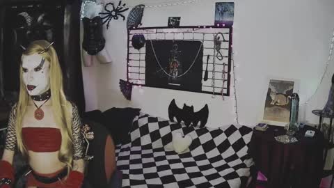 Snapshot of alchemymistic chatting on 02.24.25 Mistic witch online show from 02.24.25