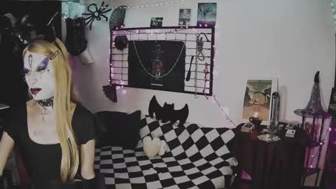 Snapshot of alchemymistic chatting on 02.28.25 Mistic witch online show from 02.28.25