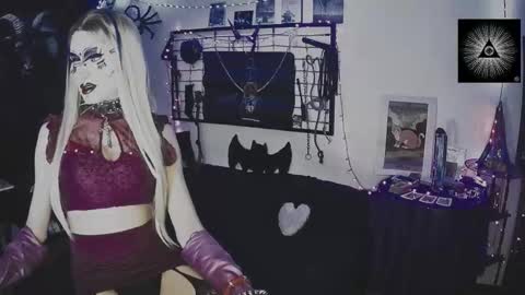 Snapshot of alchemymistic chatting on 09.10.25 Mistic witch online show from 09.10.25