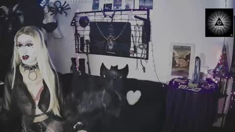 Snapshot of alchemymistic chatting on 09.13.25 Mistic witch online show from 09.13.25