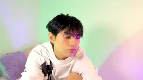 Snapshot of ale_aurarashii chatting on 06.25.26 Ale aurarashii online show from 06.25.26