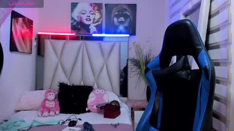 Snapshot of ale_noah_xxx chatting on 01.04.25 ale_noah_xxx online show from 01.04.25