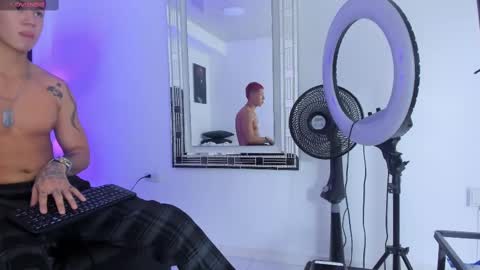 aleanders  online show from 10.06.25