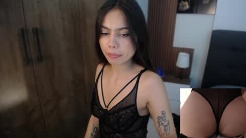 Snapshot of aleesha_cameron02 chatting on 05.16.26 Ale online show from 05.16.26