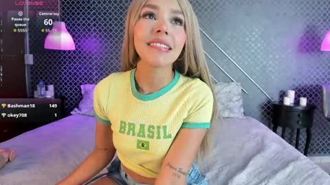 Snapshot of aleja_bloom chatting on 05.15.26 aleja_bloom online show from 05.15.26