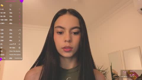 Snapshot of alejaa___ chatting on 05.06.26 Alejandra online show from 05.06.26