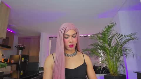 Snapshot of alejaevangeline chatting on 02.21.25 A L E J A N D R A online show from 02.21.25
