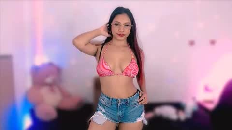 Aleja Harker  online show from 09.21.25