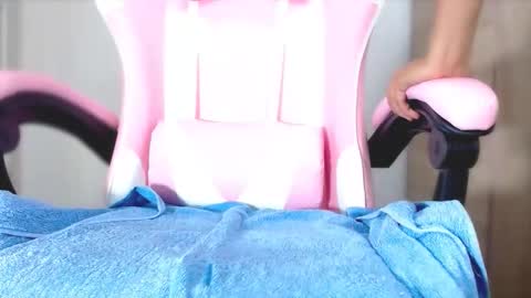 Aleja Harker  online show from 03.08.26